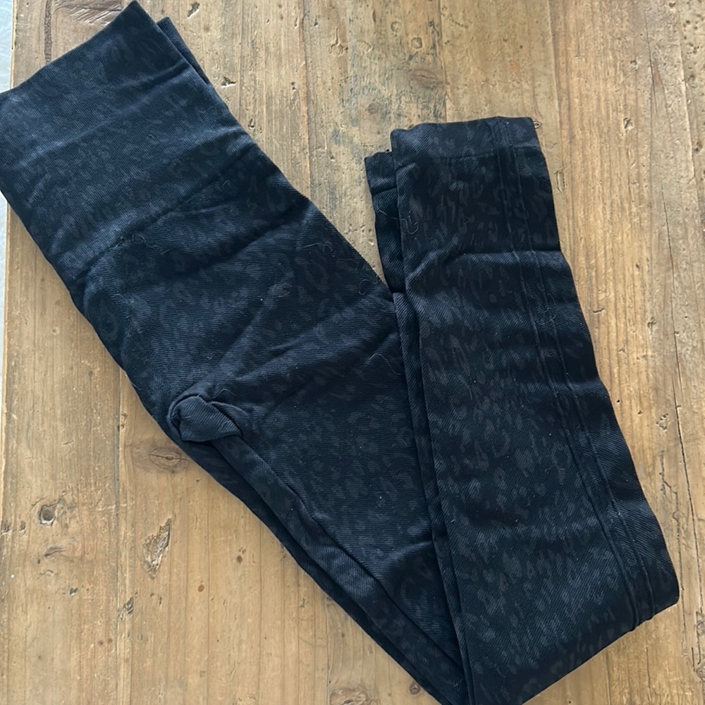 Spanx look at me now leggings. Size S. Leopard